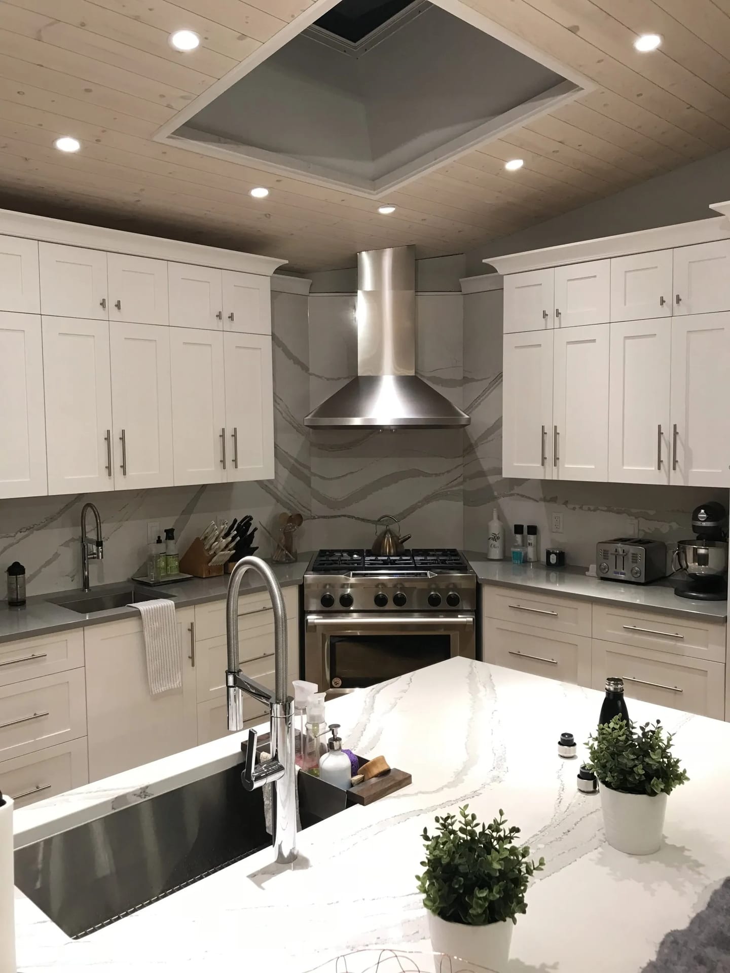 Cambria countertop and backsplash